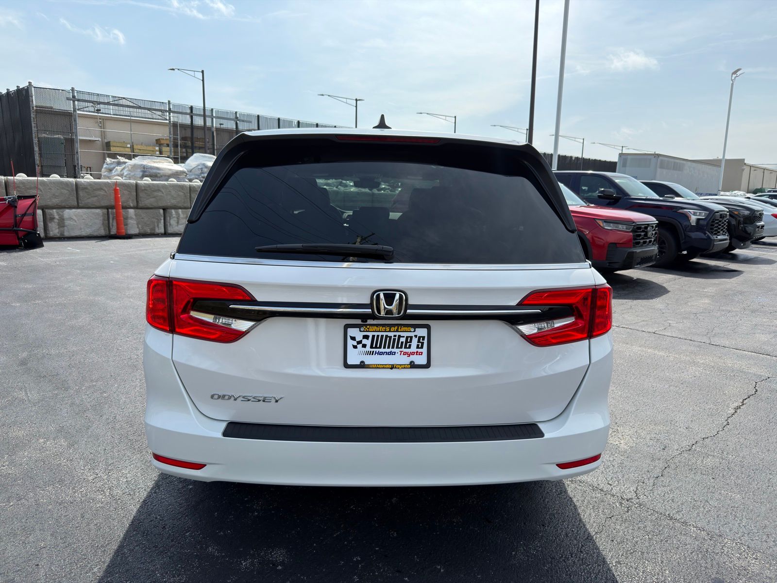 View vehicle photo 5