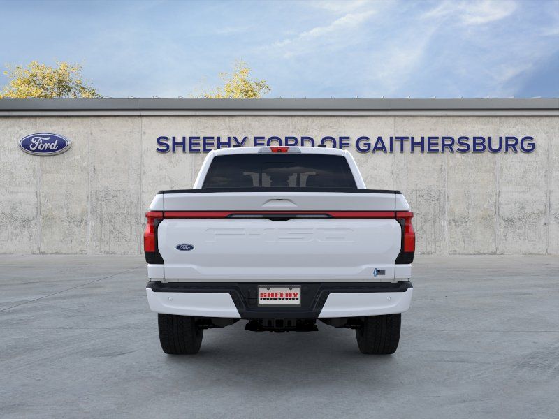 New 2025 Space White Metallic Ford Lariat image 6