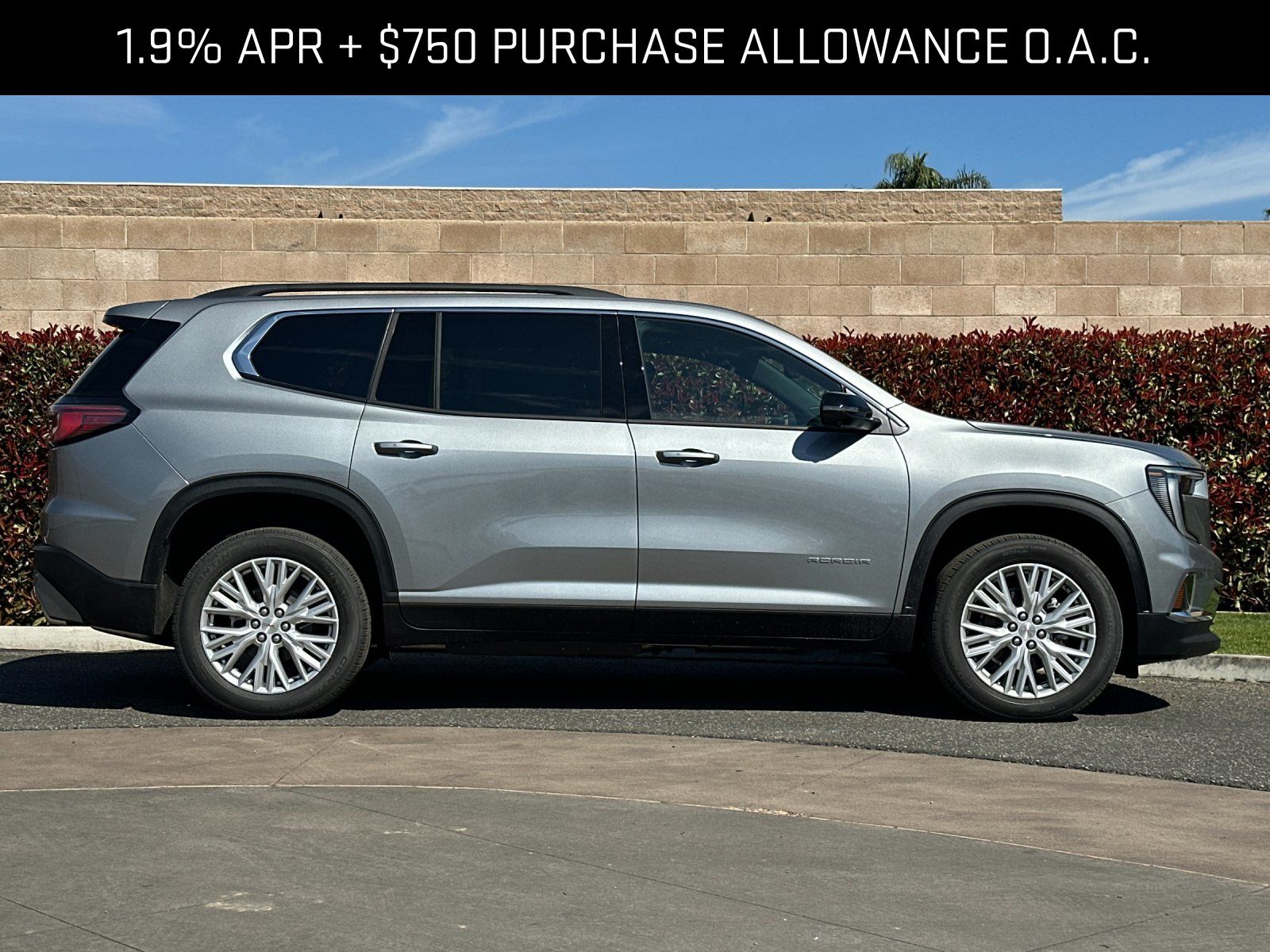 View vehicle photo 3