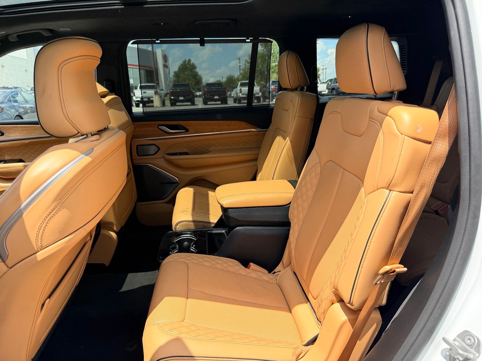 Used 2023 White Jeep Summit image 5