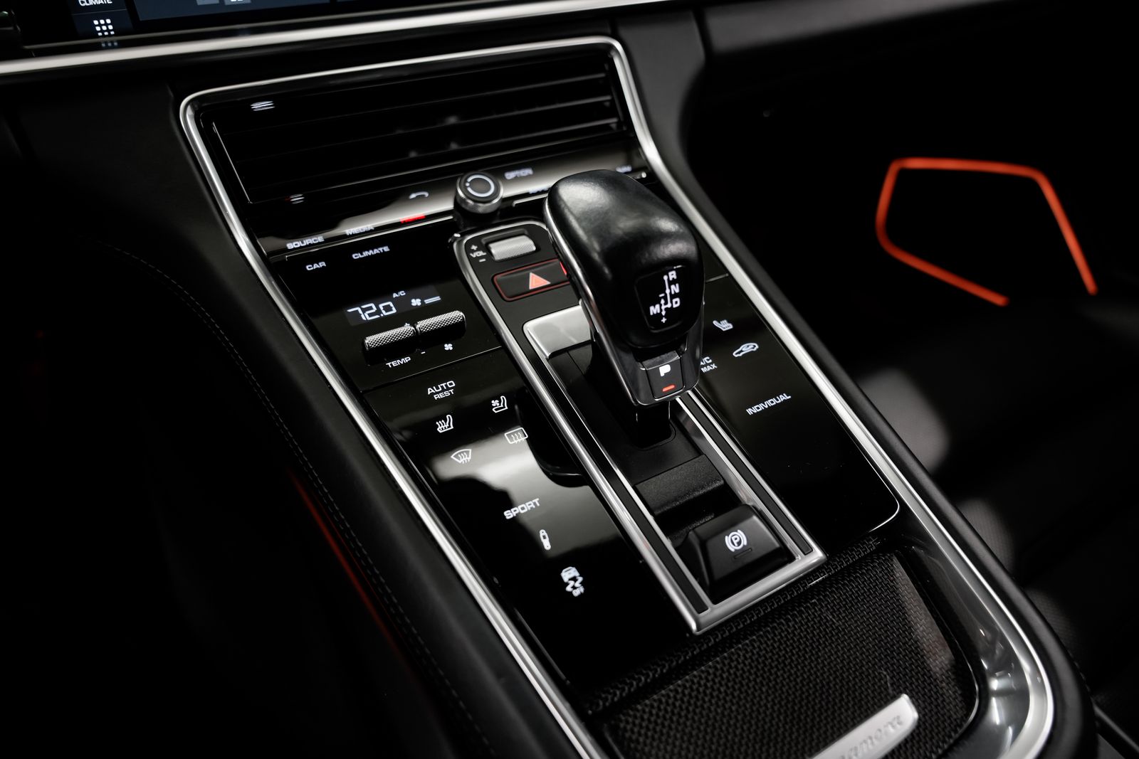 2018 Porsche Panamera Sport Turismo 4S — photo 13