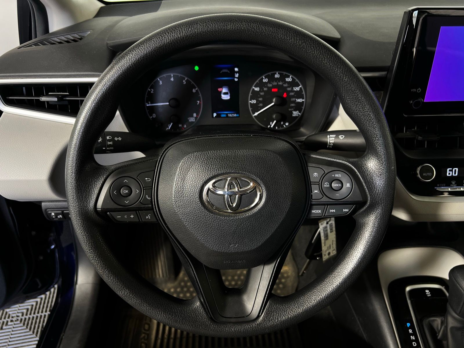 Thumbnail: 2024 Toyota Corolla - 9