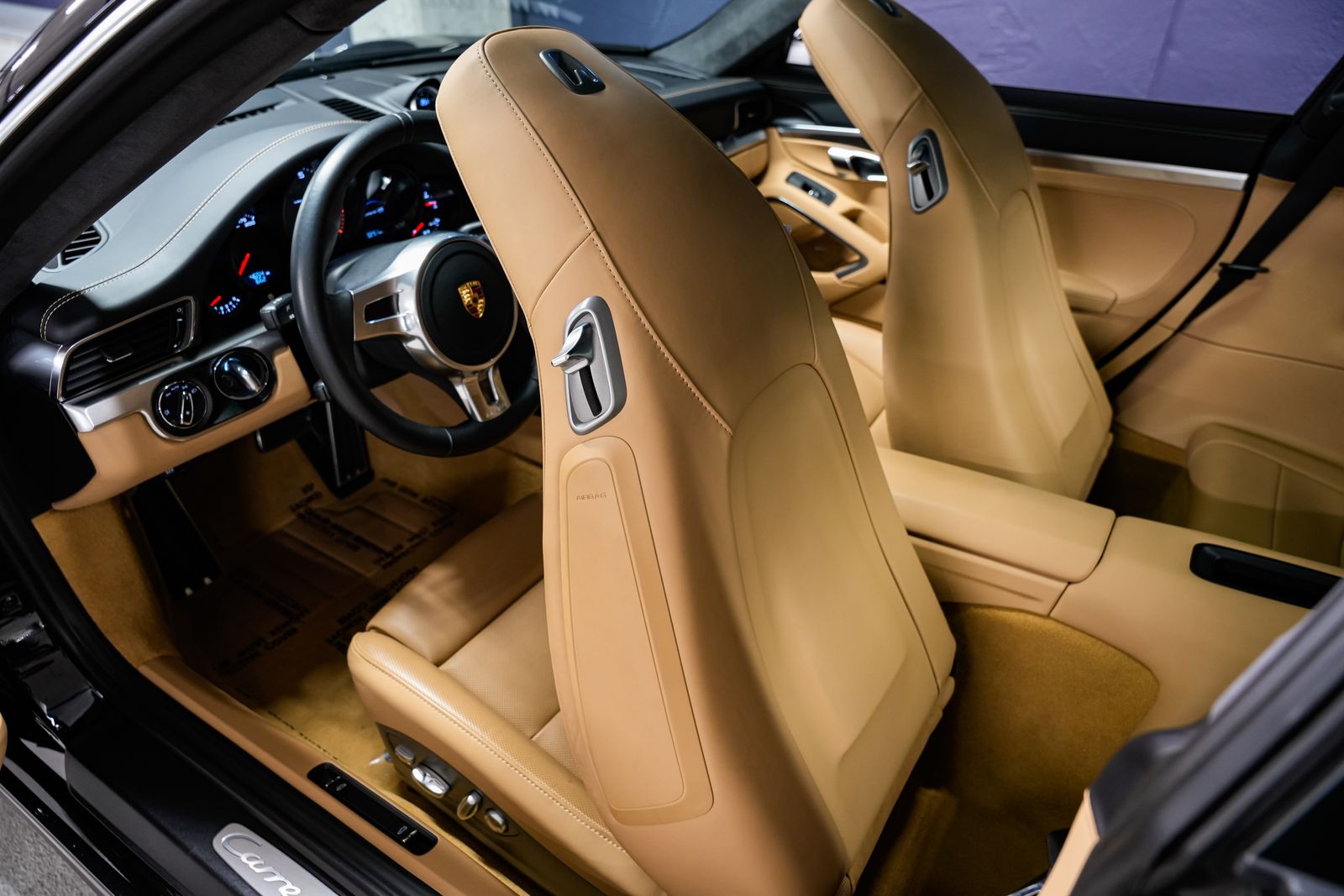 2015 Porsche 911 Carrera 4S — photo 22