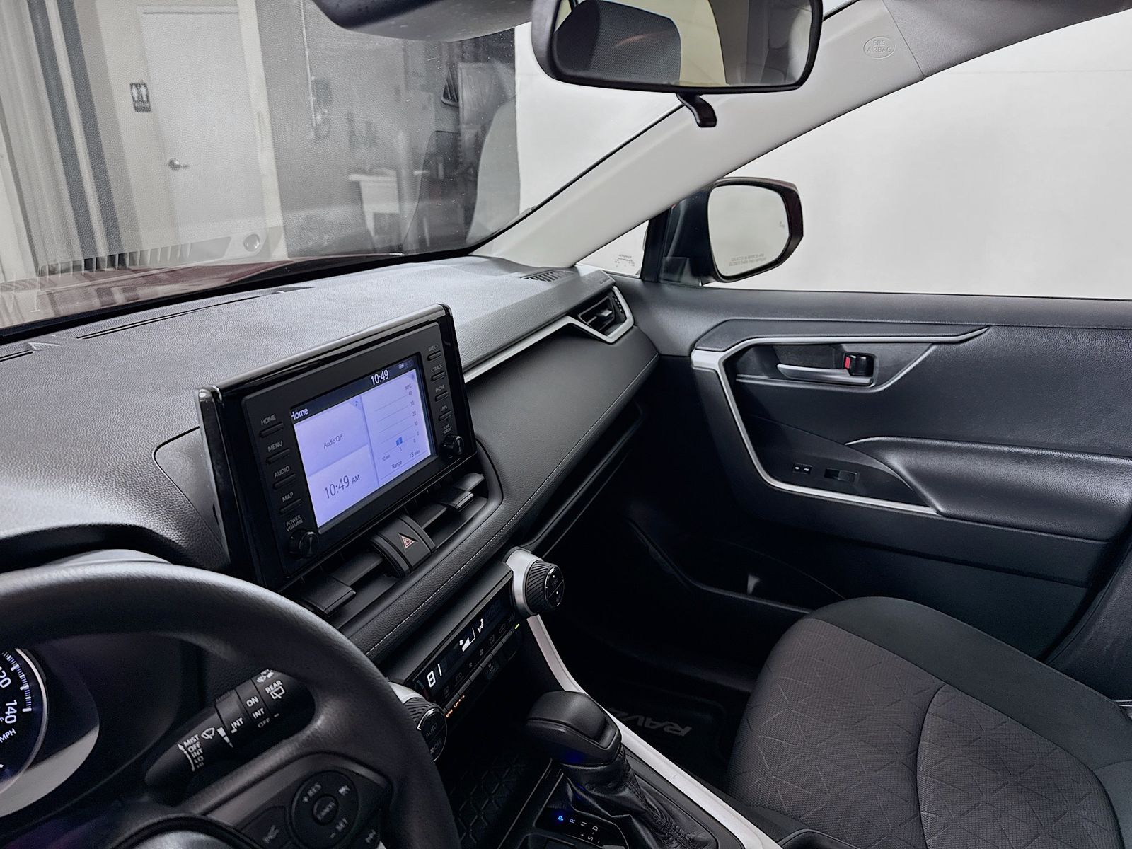 View vehicle photo 6