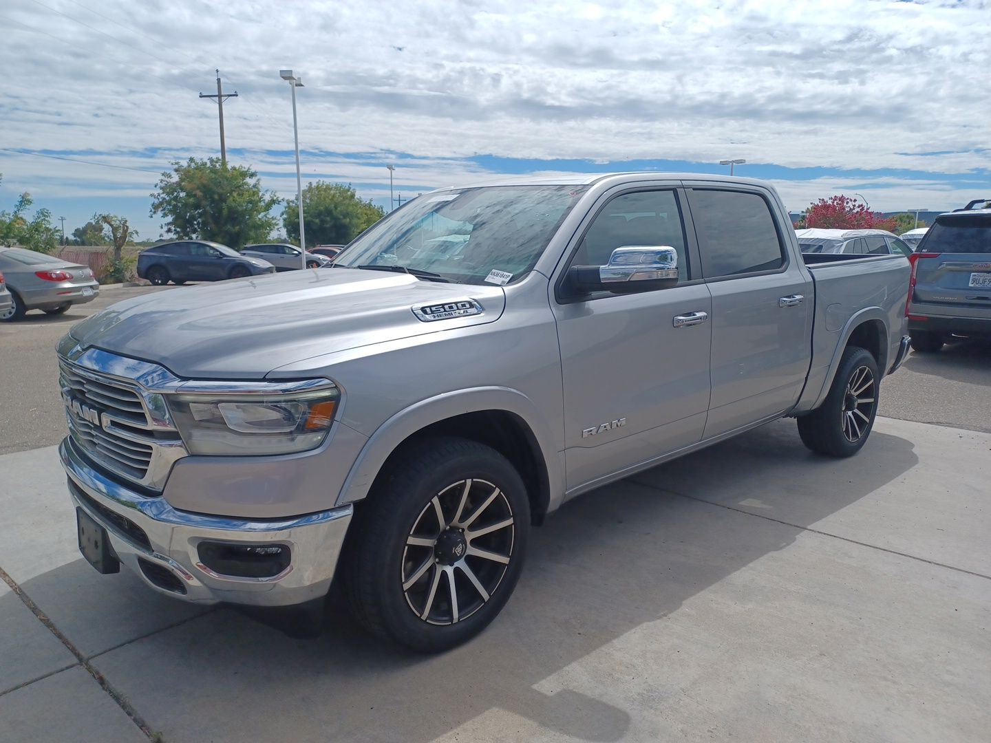 Billet Silver Metallic Clearcoat 2022 RAM 1500 Pickup Truck Four-Wheel Drive 8-Speed Automatic