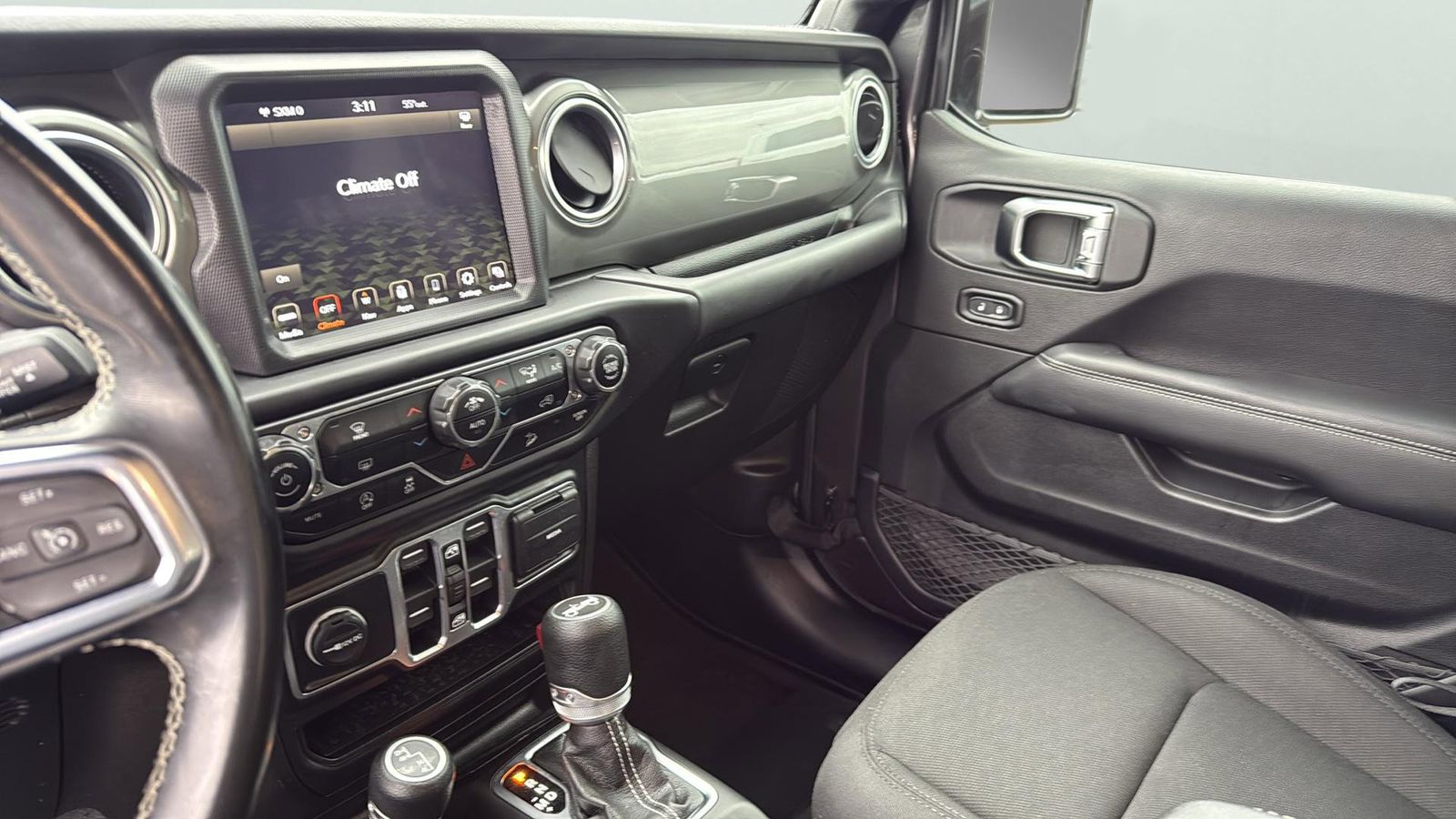 Used Car 2020 Jeep Wrangler  Unlimited Sahara For Sale Under $35,000 In Austin, Texas