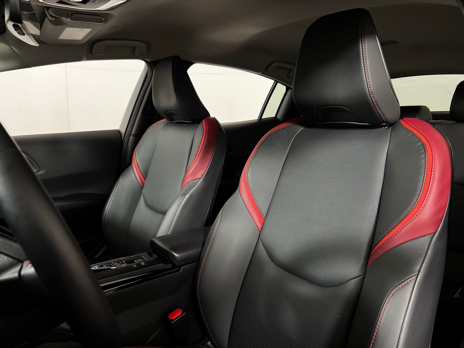 Thumbnail: 2024 Toyota Prius Prime - 13