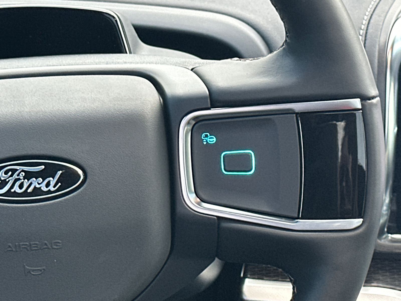 New 2026 Marsh Gray Ford MAX Platinum® image 28