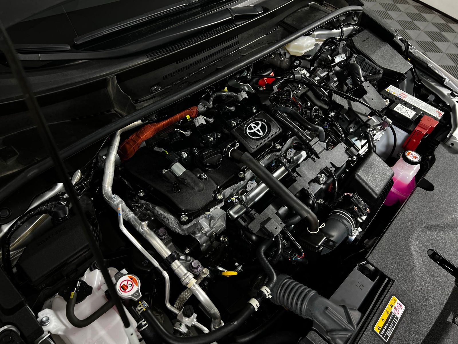 Thumbnail: 2025 Toyota Corolla - 10