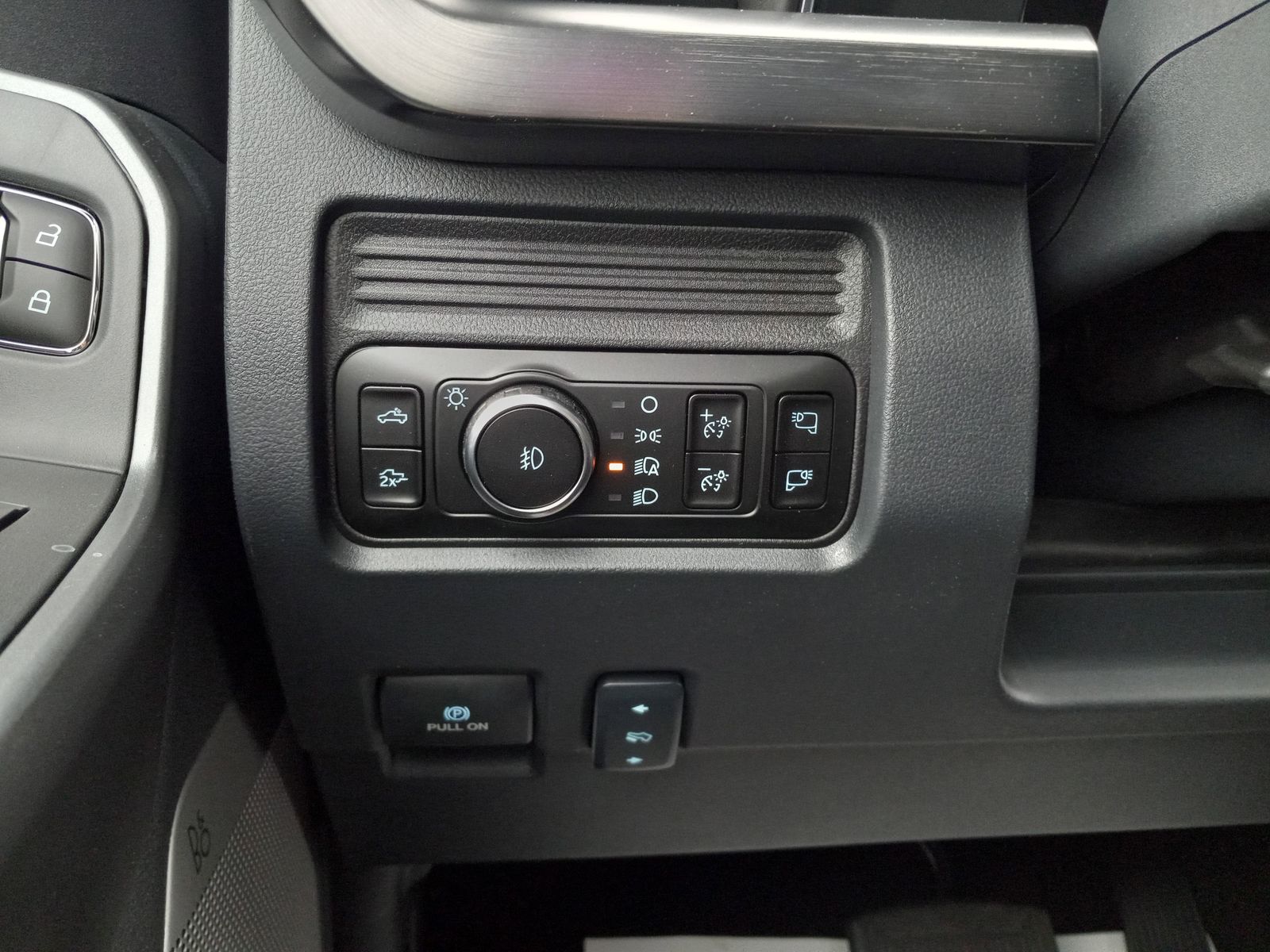 2026 Ford F-350SD image 25