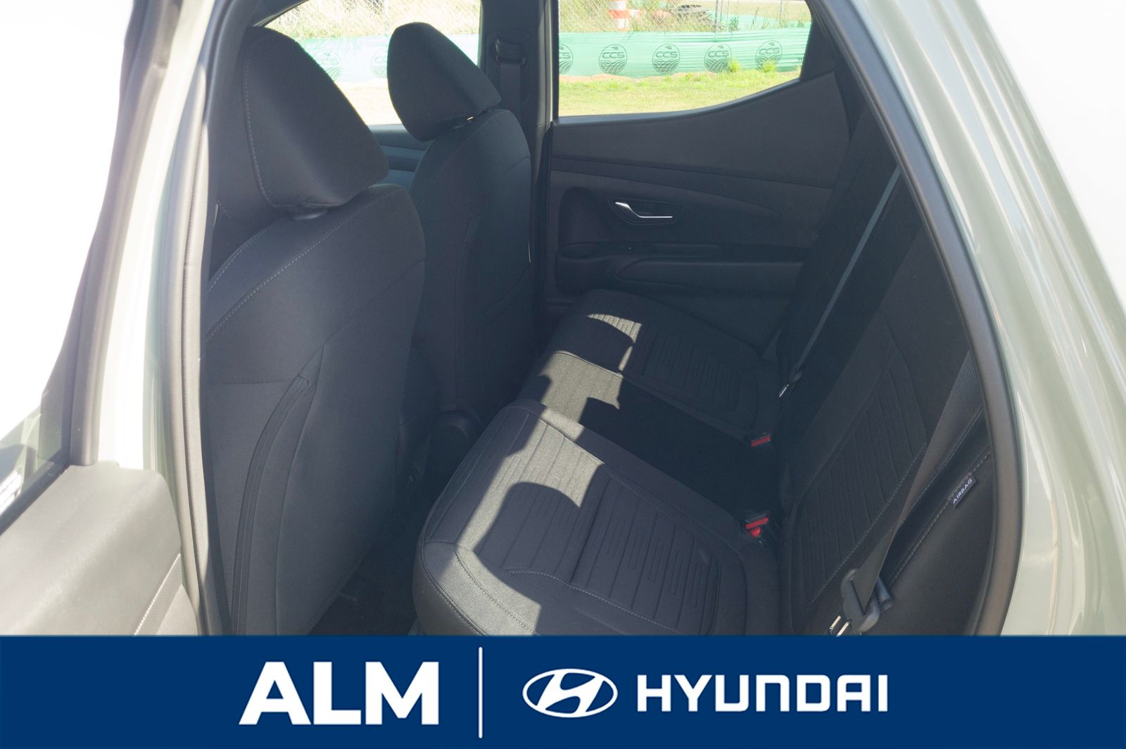 2026 Hyundai Santa Cruz SE photo 8