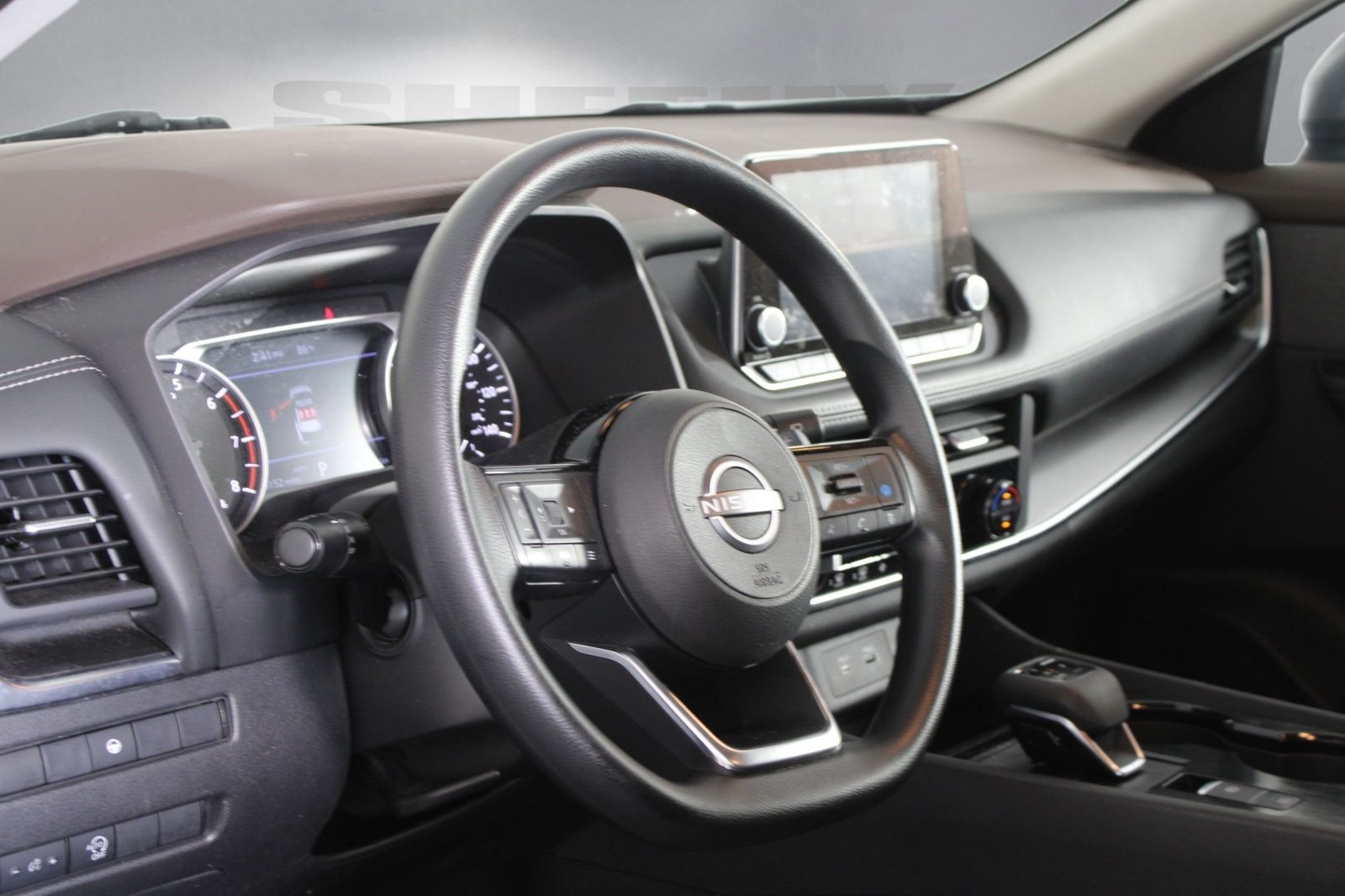 Used 2023 Gray Nissan SV image 3