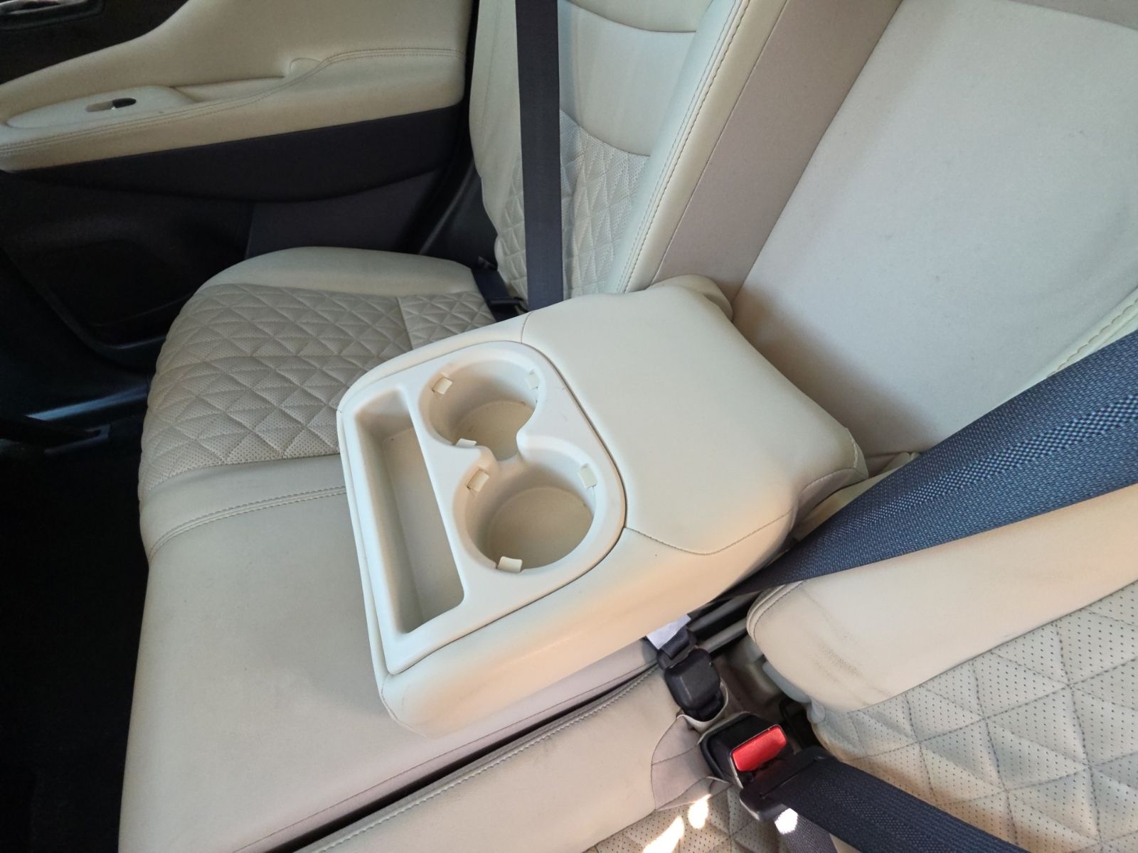 Used 2022 Brown Nissan Platinum image 18