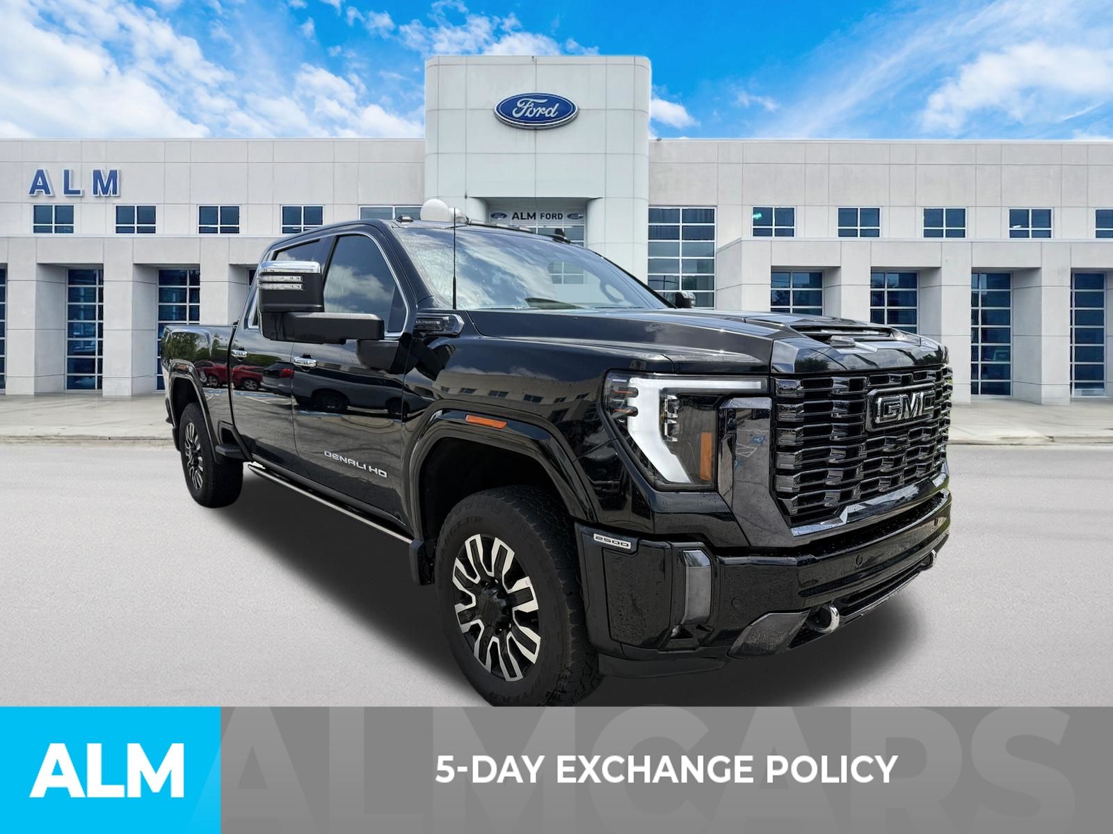 Used 2024 Onyx Black GMC Denali Ultimate image 3
