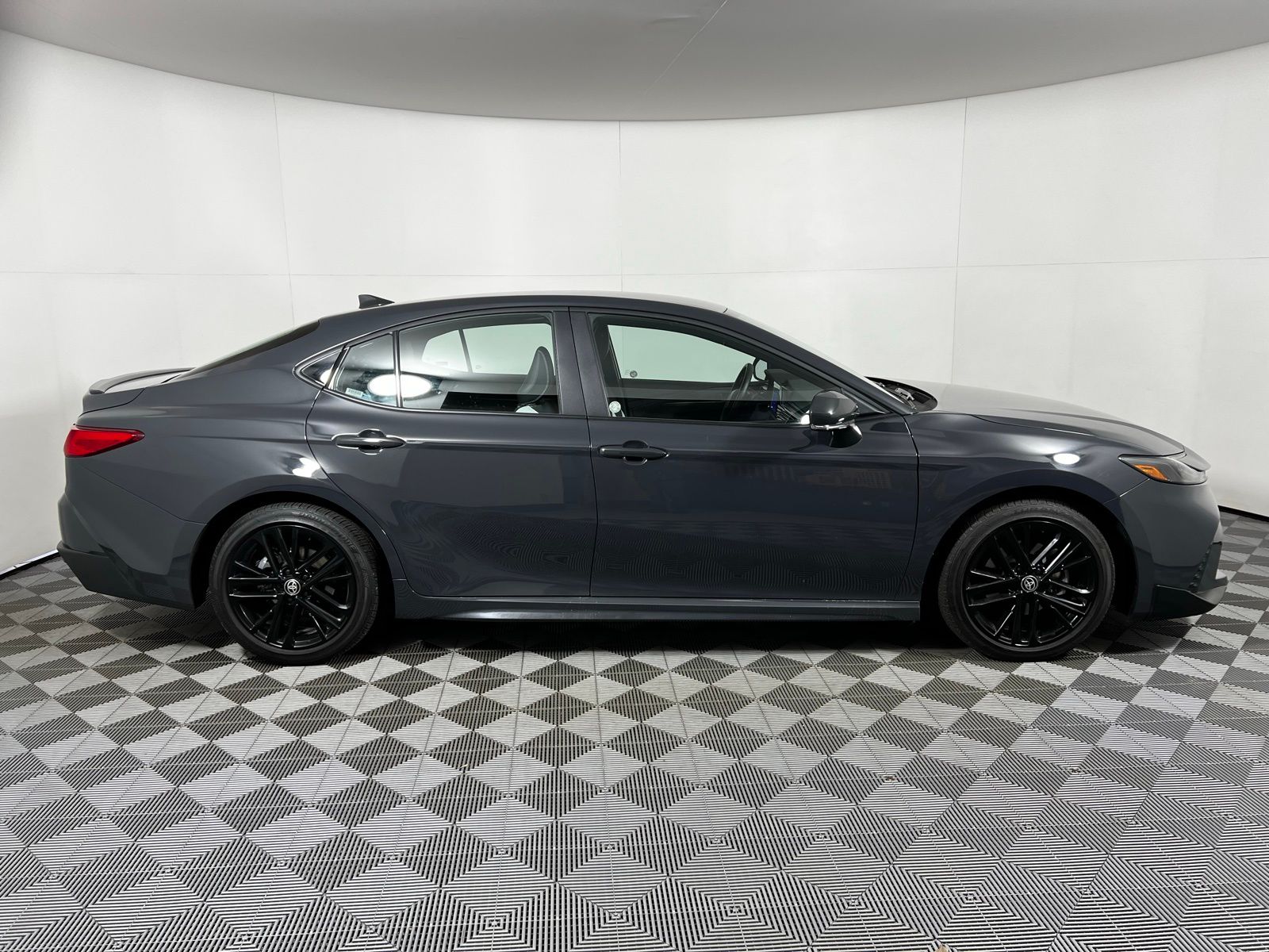 Thumbnail: 2025 Toyota Camry - 4