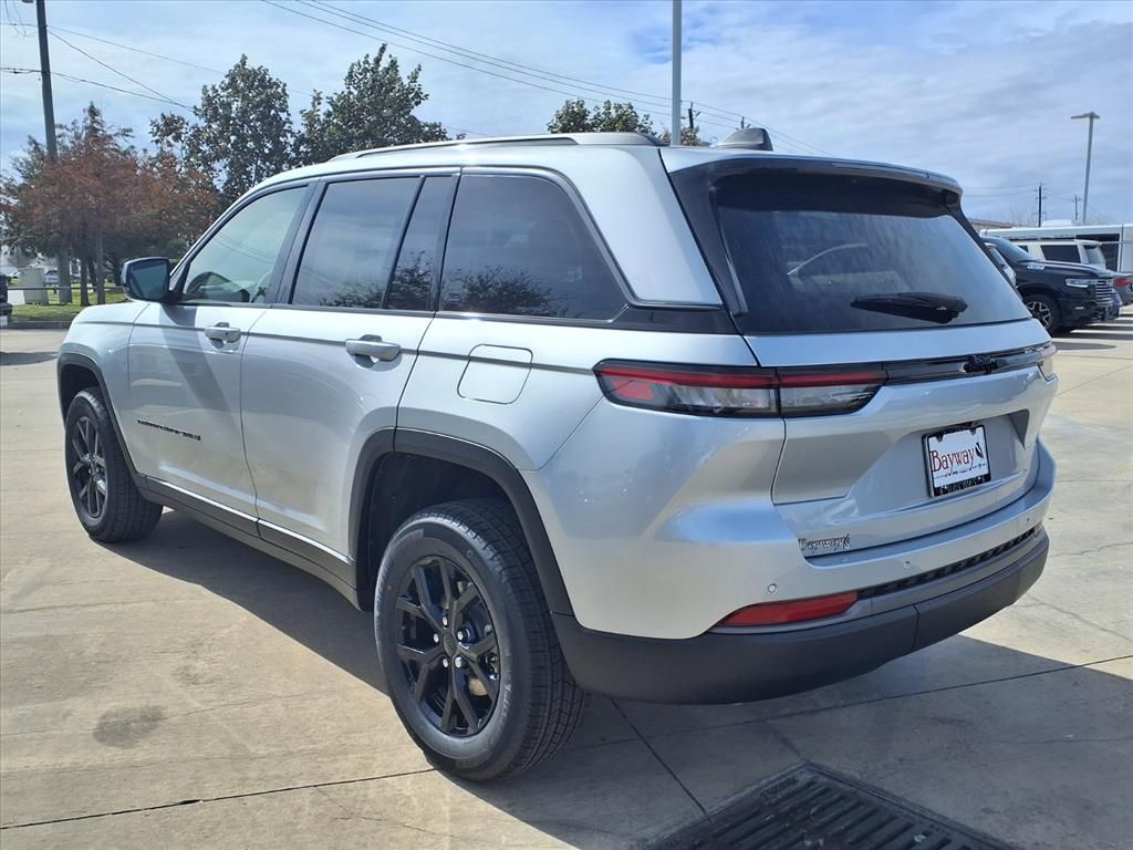 2026 Jeep Grand Cherokee Altitude - 4