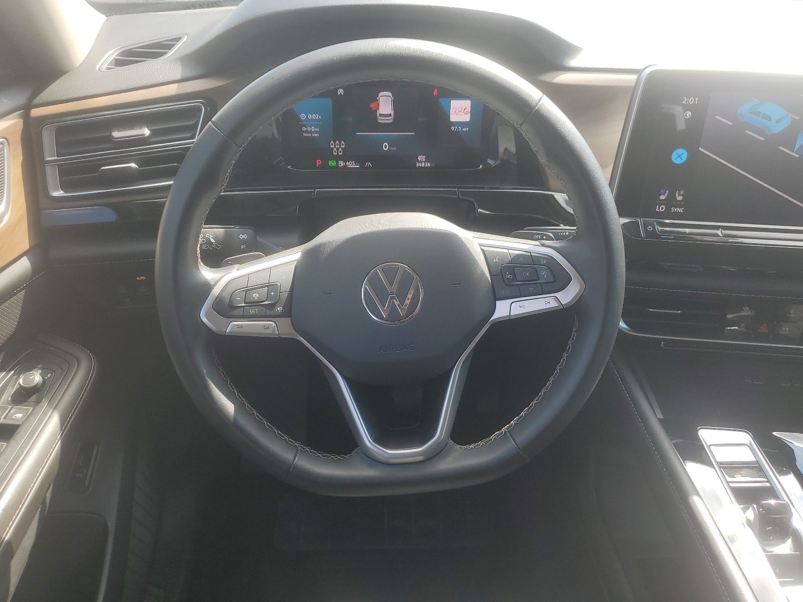 2025 Volkswagen Atlas 2.0T SE w/Technology - 10