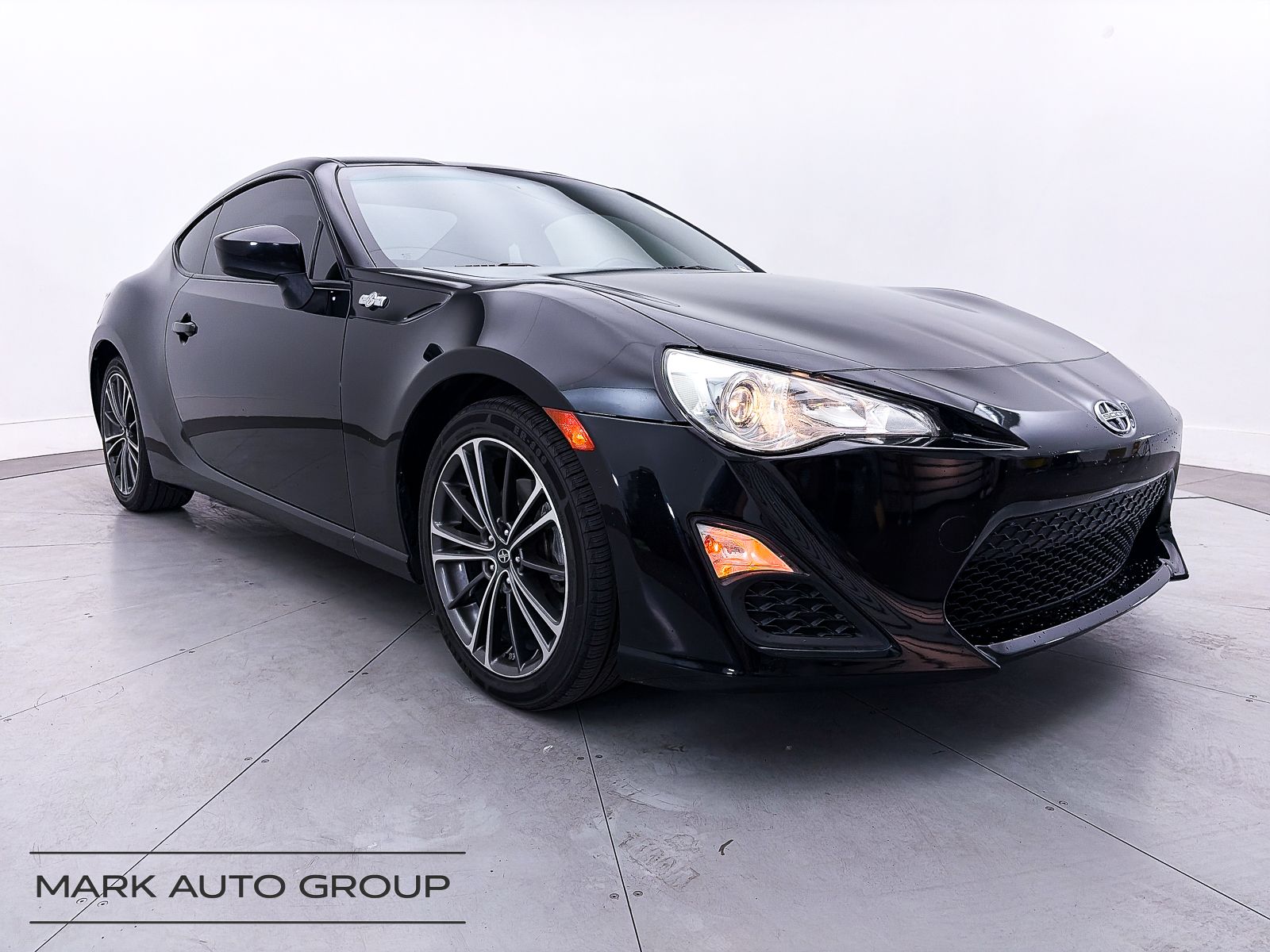 Raven 2016 Scion FR-S Coupe Rear-Wheel Drive 6-Speed Manual