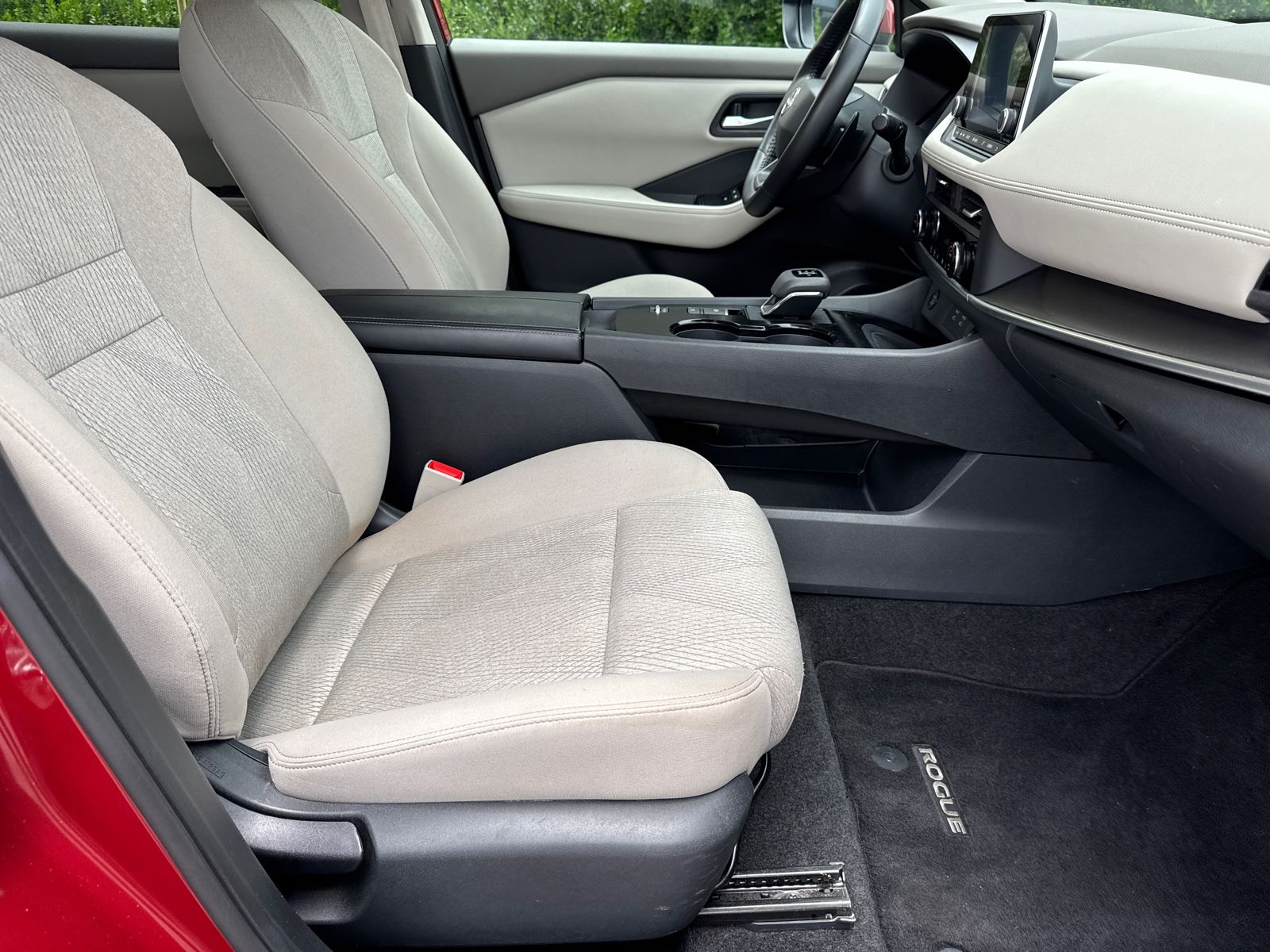 Used 2025 Red Nissan SV image 13