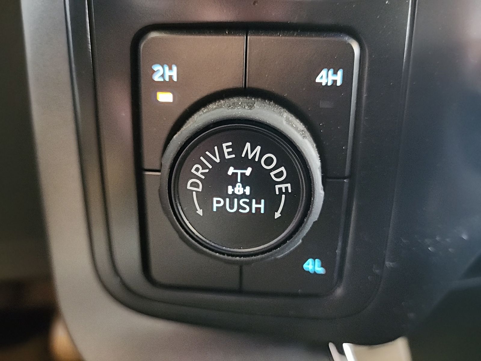 Used 2025 Oxford White Ford XLT image 24