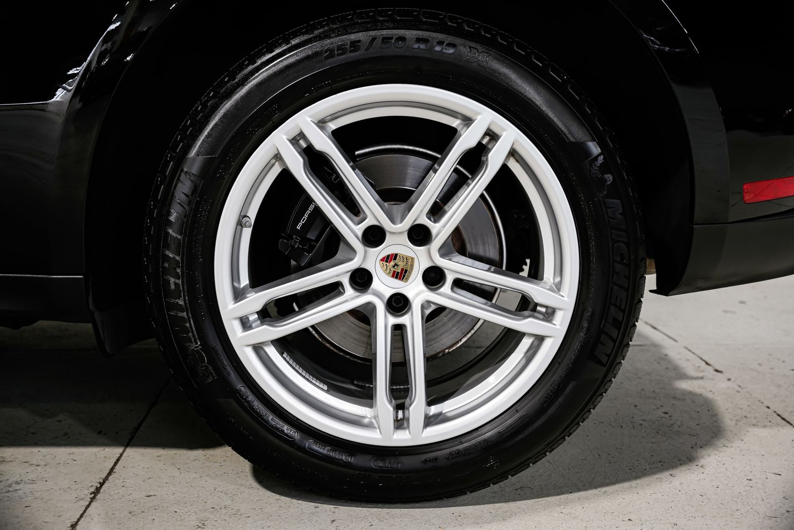 2024 Porsche Macan Base — photo 49