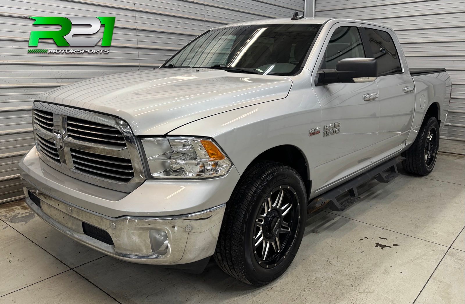 2018 RAM 1500 Big Horn 4x4 Crew Cab 5'7's photo