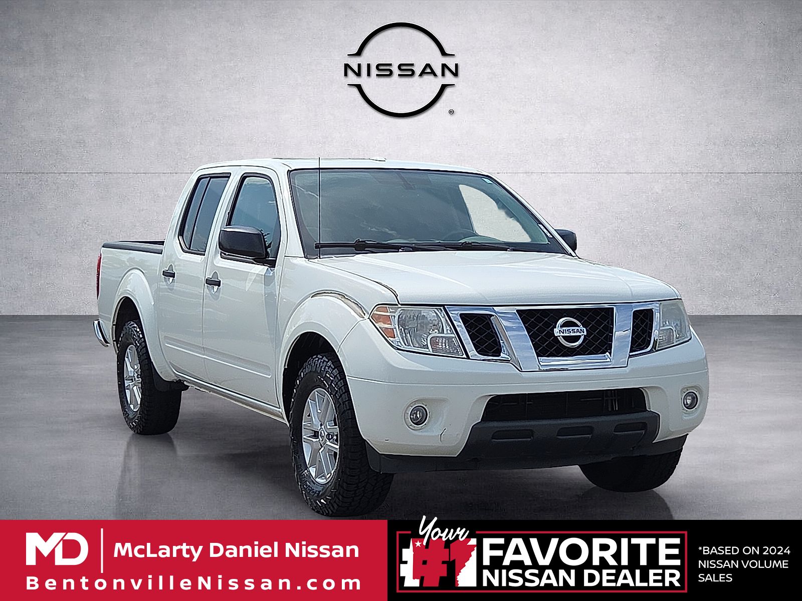 Glacier White 2016 Nissan Frontier Pickup Truck 4X2 5-Speed Automatic Overdrive
