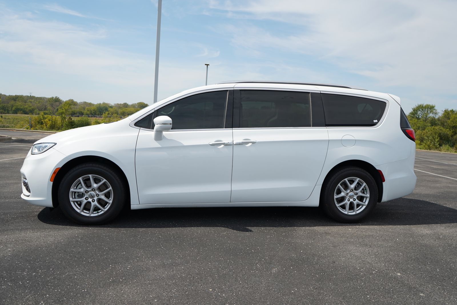 2021 Chrysler Pacifica Touring L 2