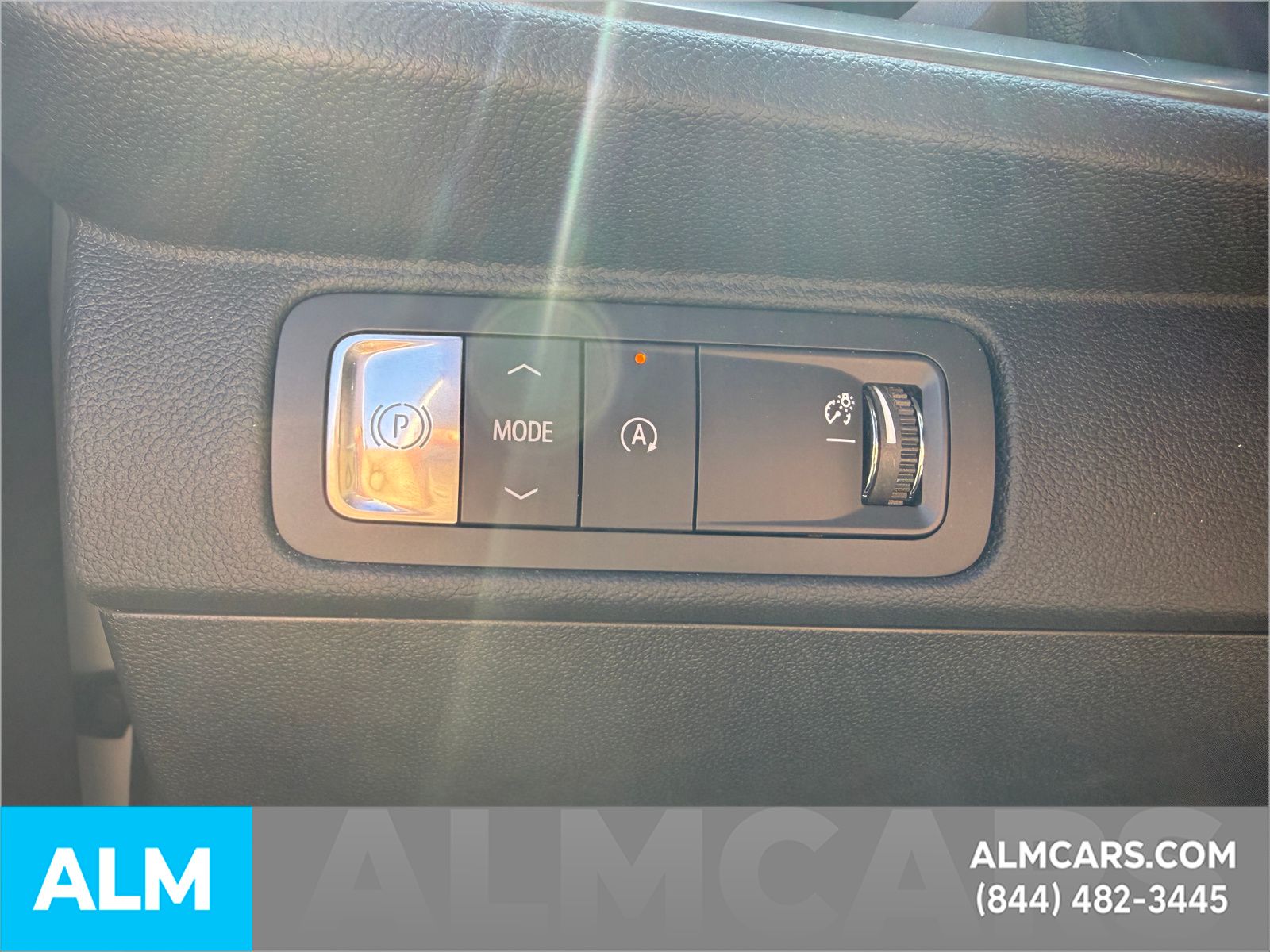Used 2025 Summit White Chevrolet LT image 27