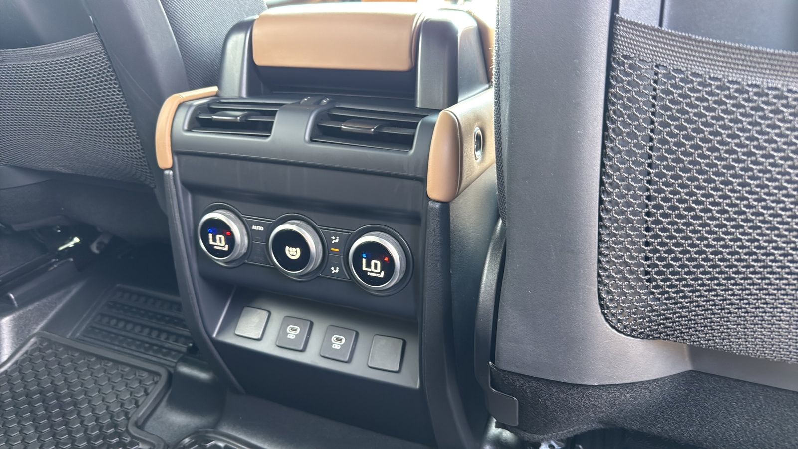 Used Car 2025 Land Rover Defender 110  V8 For Sale Under $100,000 In Austin, Texas