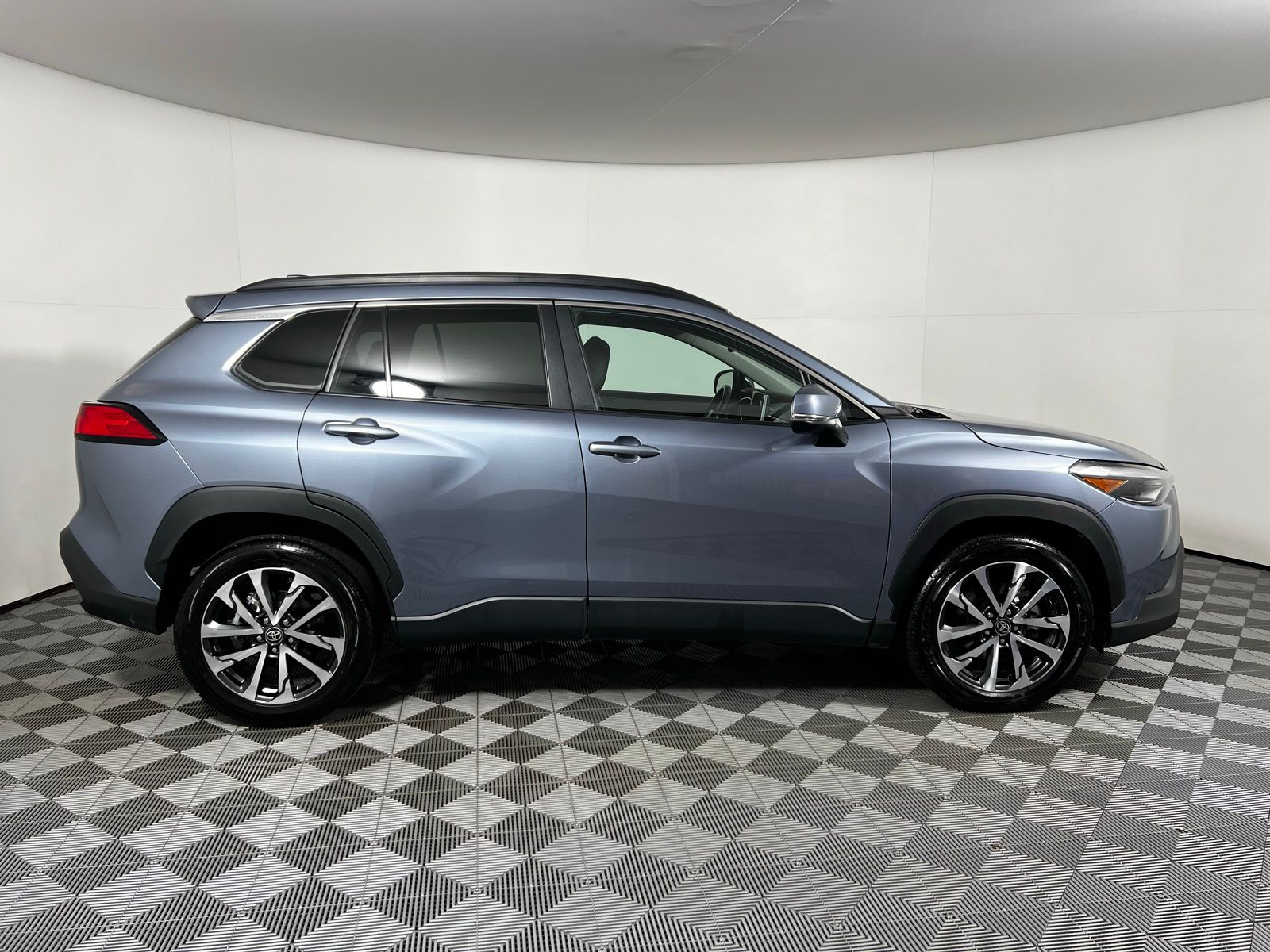 Thumbnail: 2024 Toyota Corolla Cross - 4