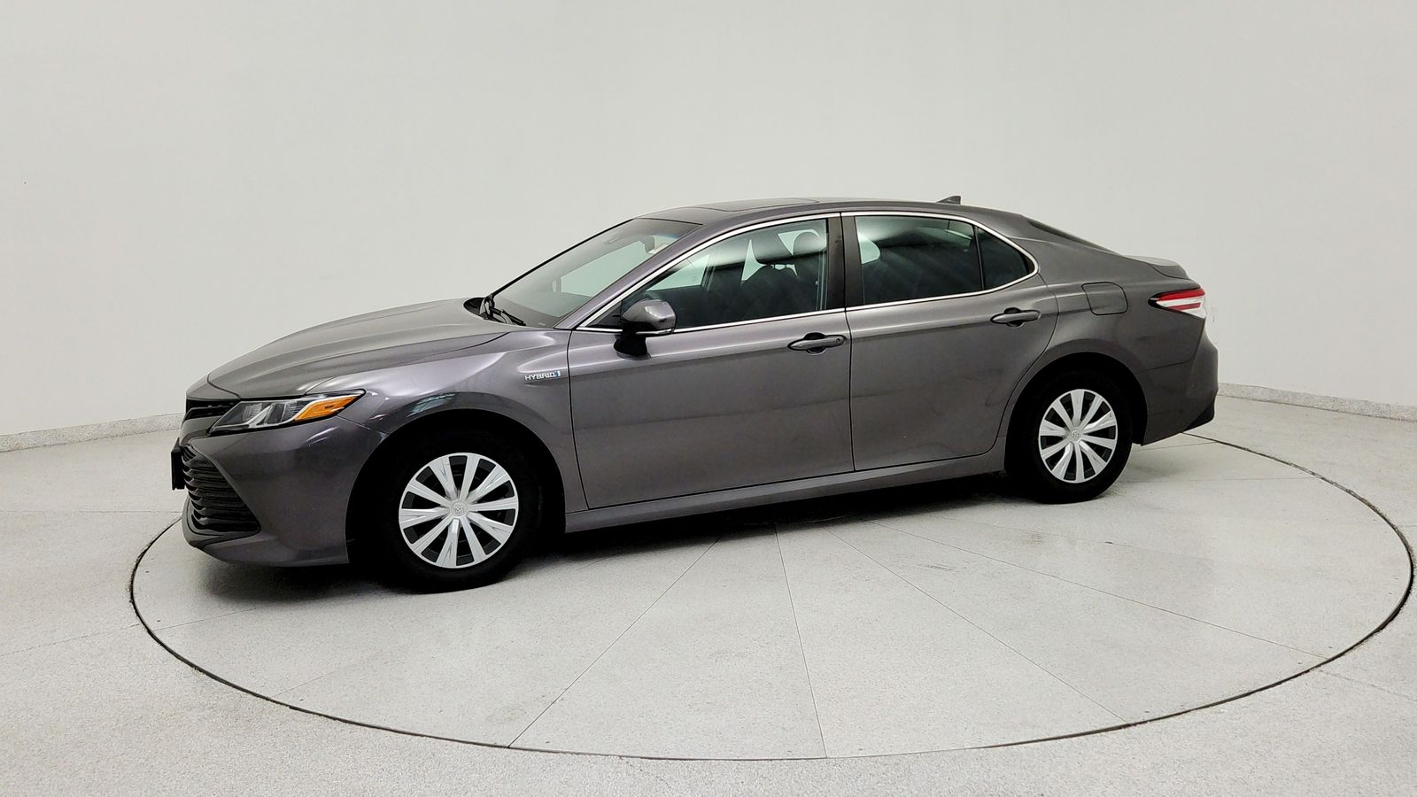 Used 2020 Gray Toyota LE image 3