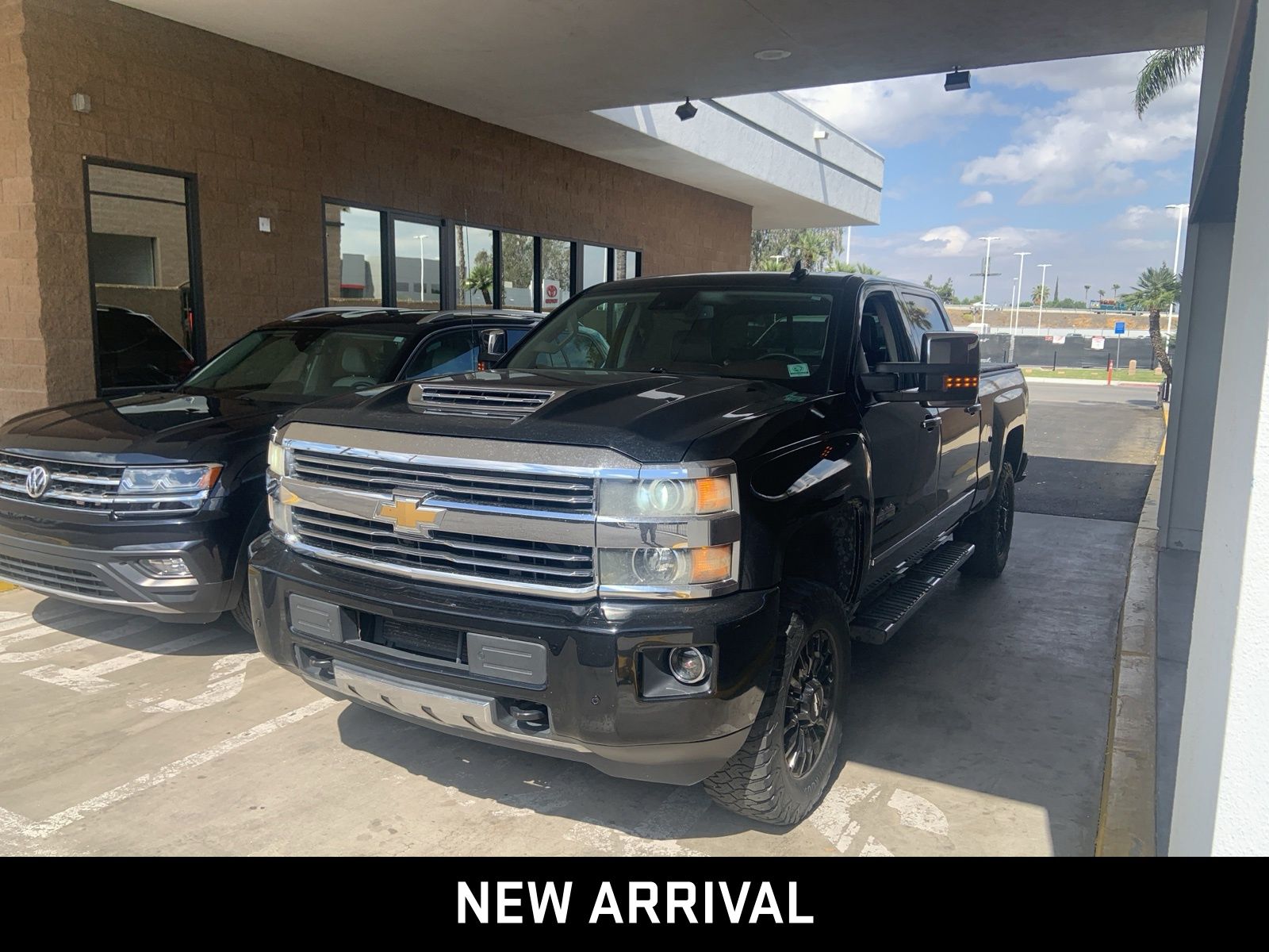 Black 2015 Chevrolet Silverado 2500HD High Country Crew Cab 4WD Pickup Truck Four-Wheel Drive 6-Speed Automatic