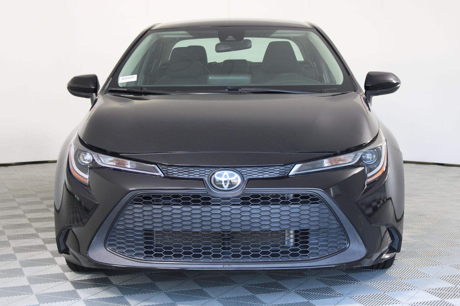 Used 2022 Black Toyota LE image 5
