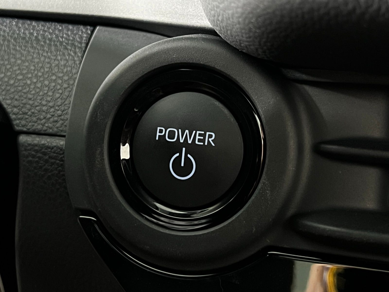 Thumbnail: 2025 Toyota Crown Signia - 22