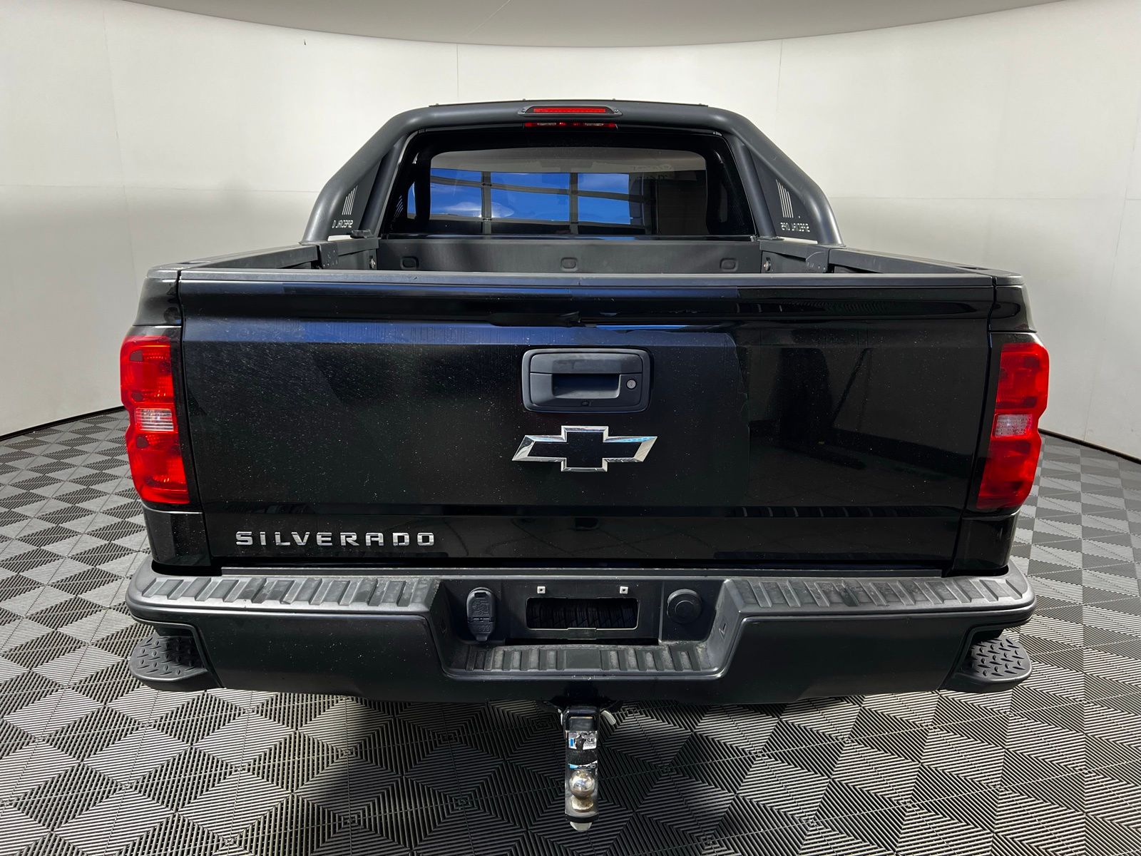Thumbnail: 2017 Chevrolet Silverado 1500 - 6