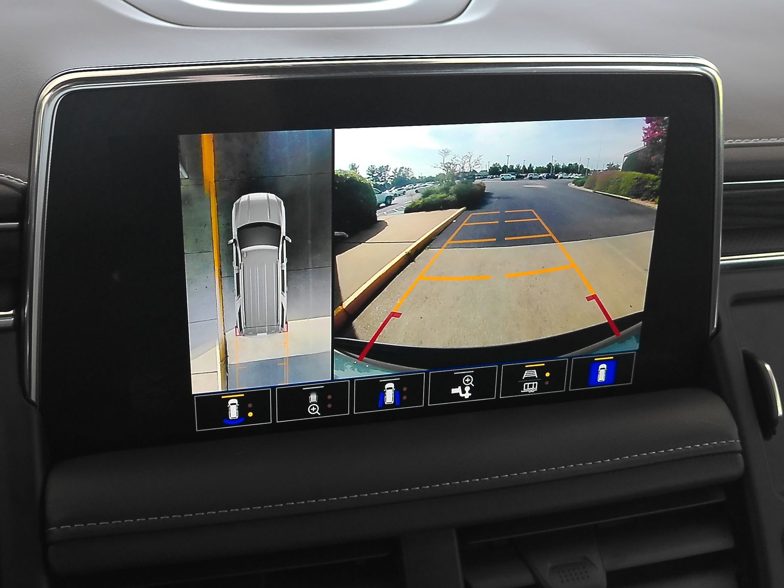 Used 2024 Silver GMC SLT image 23