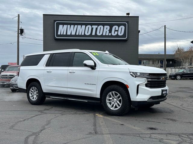 2022 Chevrolet Suburban LT's photo