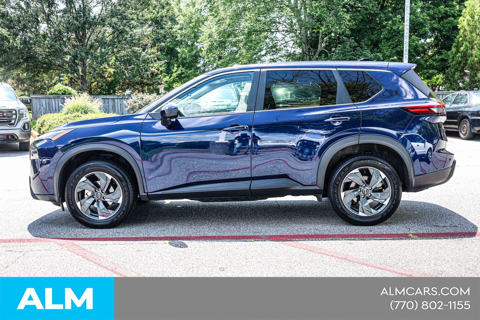 Used 2024 Blue Nissan SV image 9