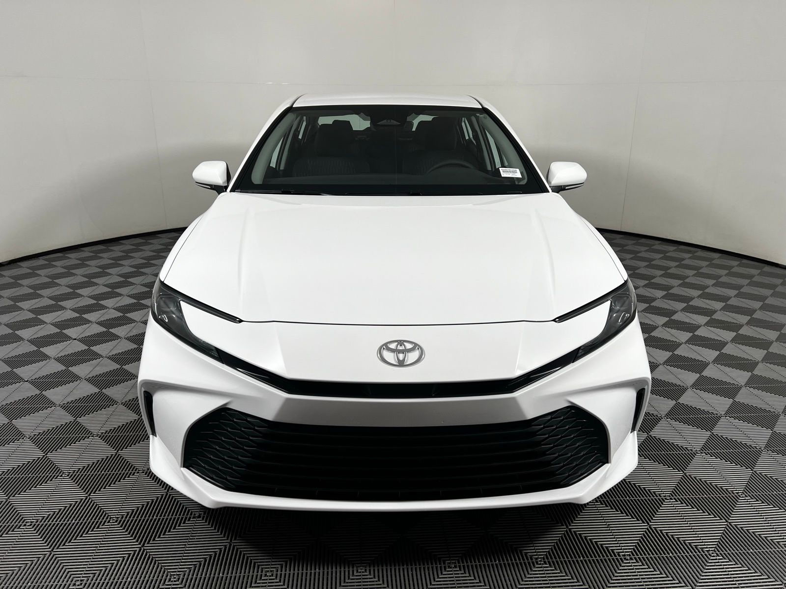 2025 Toyota Camry LE 2