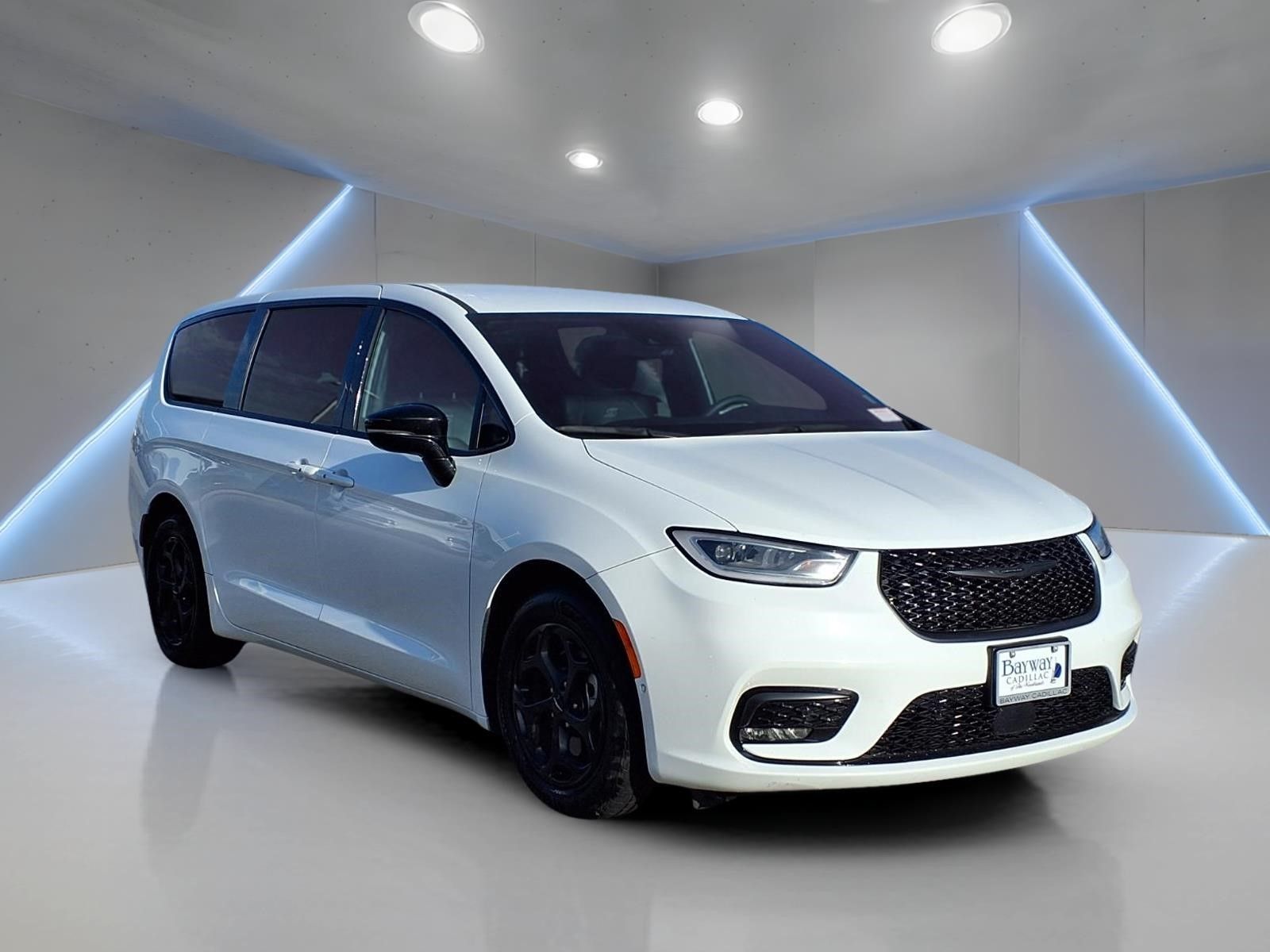 2024 Chrysler Pacifica Hybrid Select S Appearance - 4