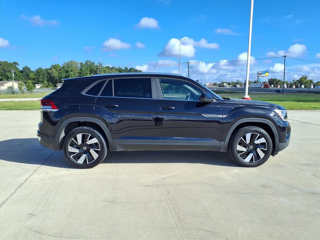 2024 Volkswagen Atlas Cross Sport 2.0T SE w/Technology - 9