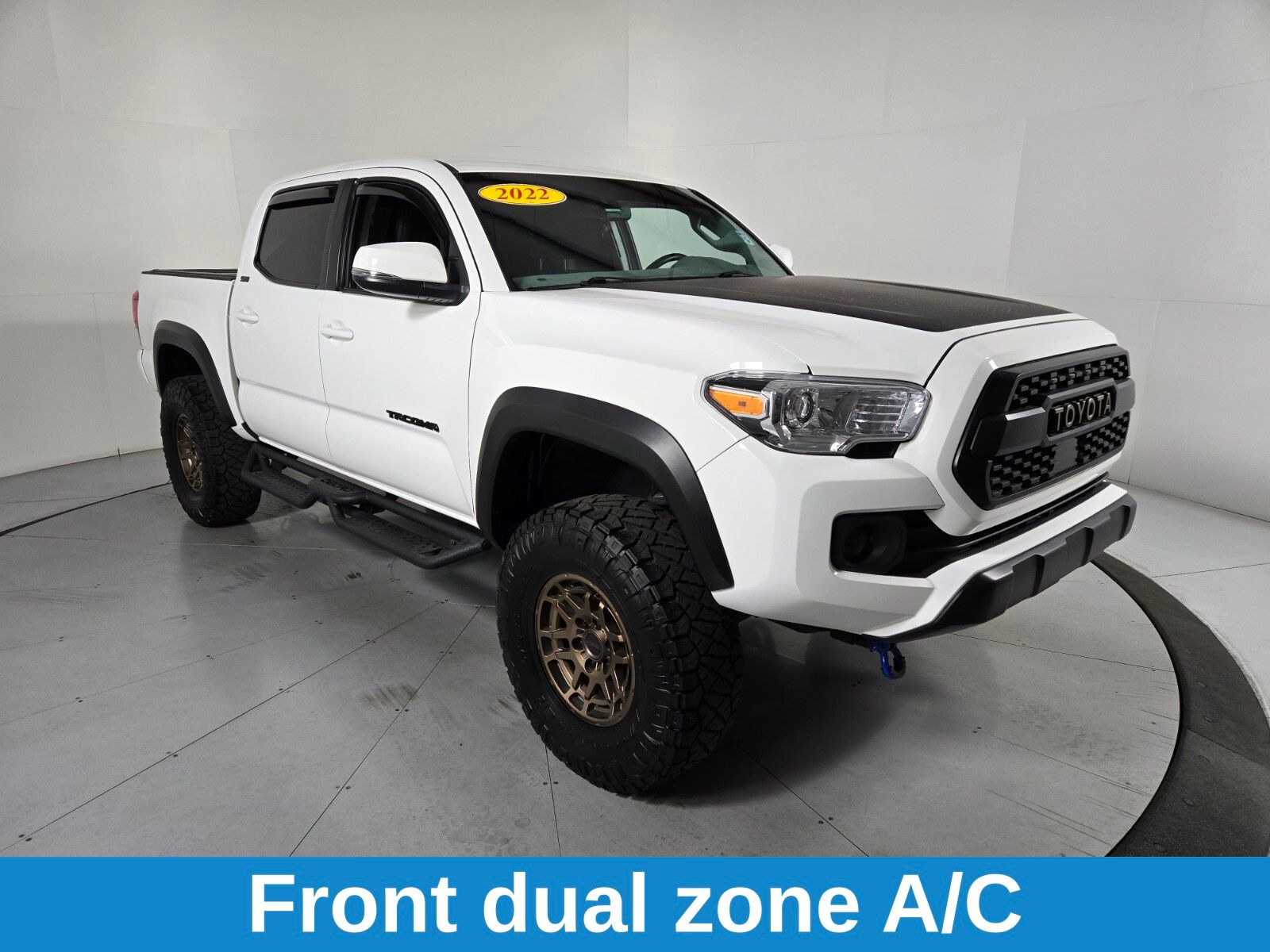 2022 Toyota Tacoma SR5 3