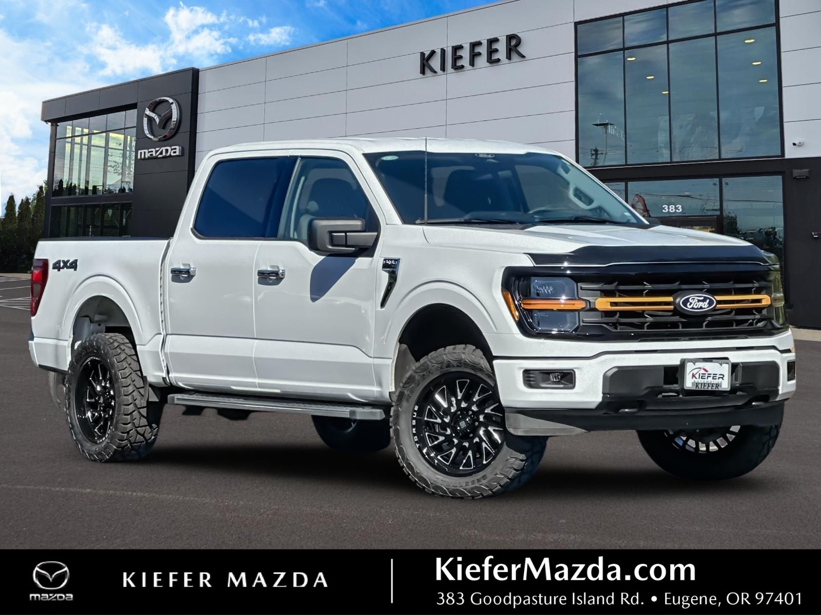 Oxford White 2025 Ford F-150 XLT SuperCrew 4WD Pickup Truck Four-Wheel Drive Automatic