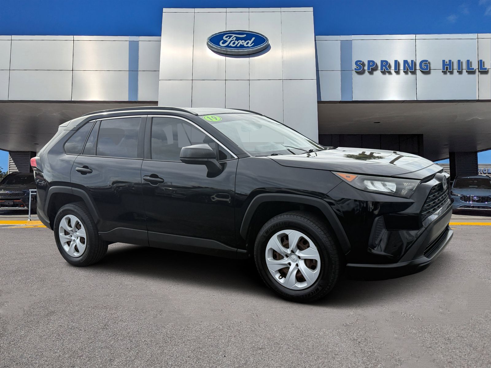 2019 Toyota RAV4 LE FWD