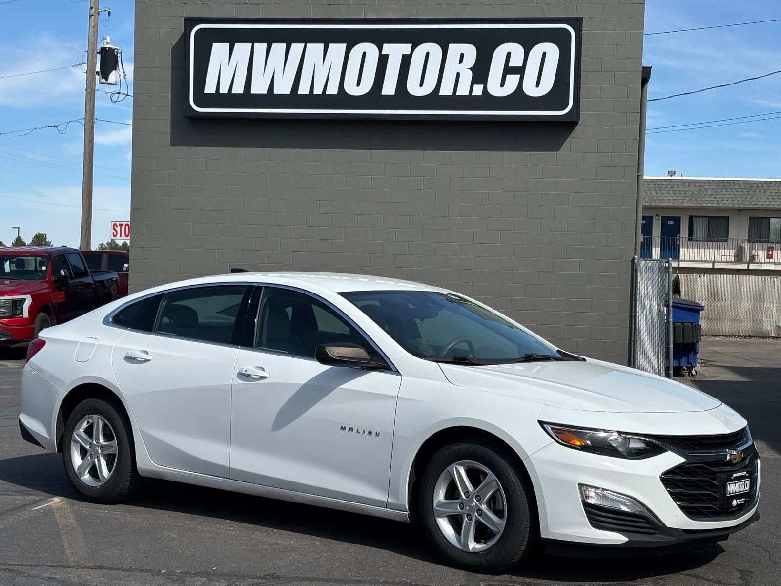 Summit White 2023 Chevrolet Malibu LS Fleet FWD Sedan Front-Wheel Drive Continuously Variable Transmission