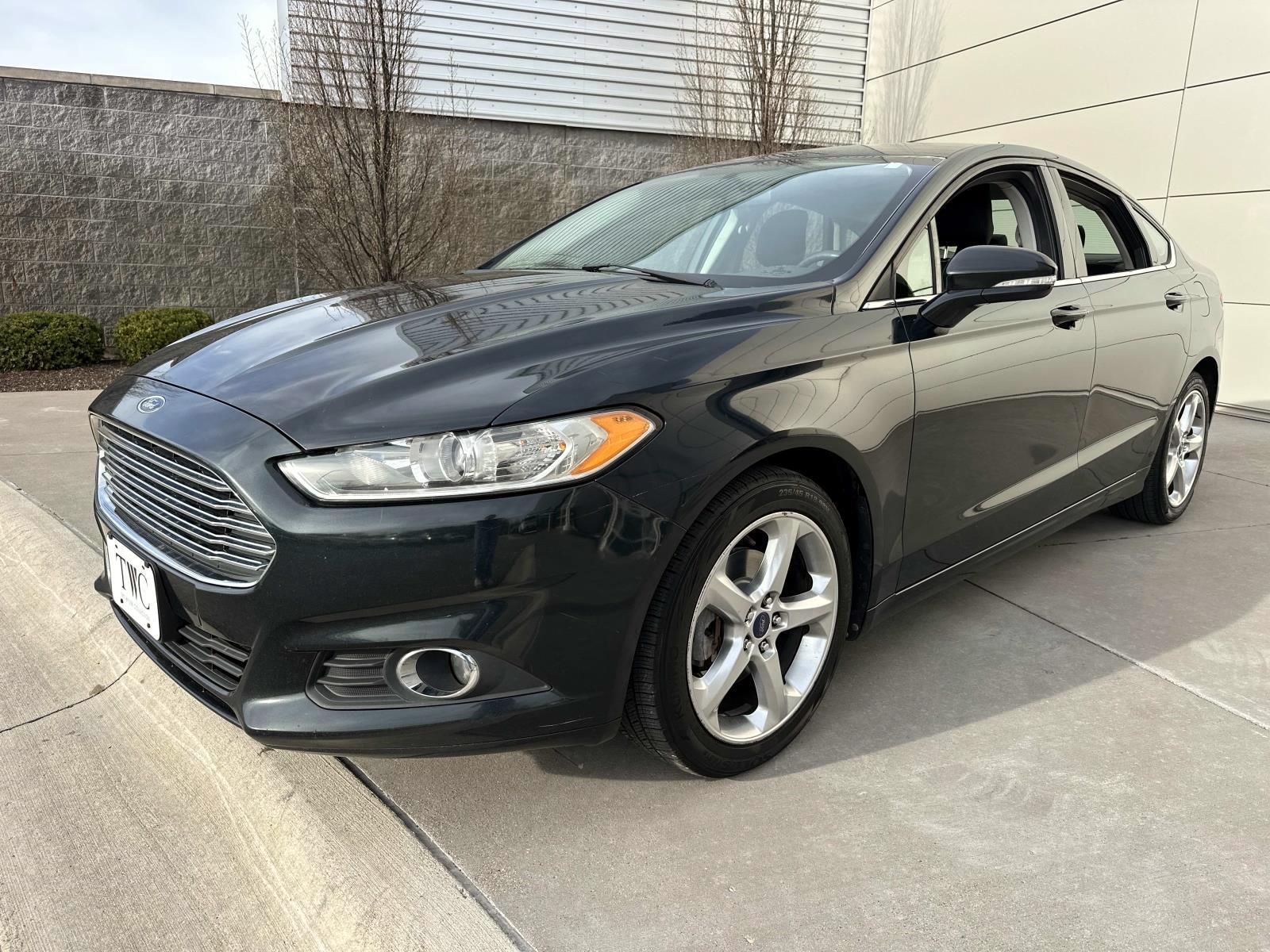 Dark Side Metallic 2014 Ford Fusion SE Sedan Front-Wheel Drive 6-Speed Automatic