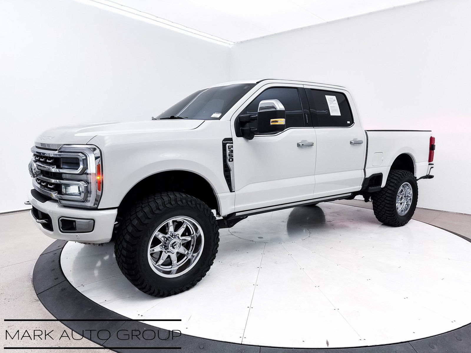 2023 Ford F-350SD Platinum