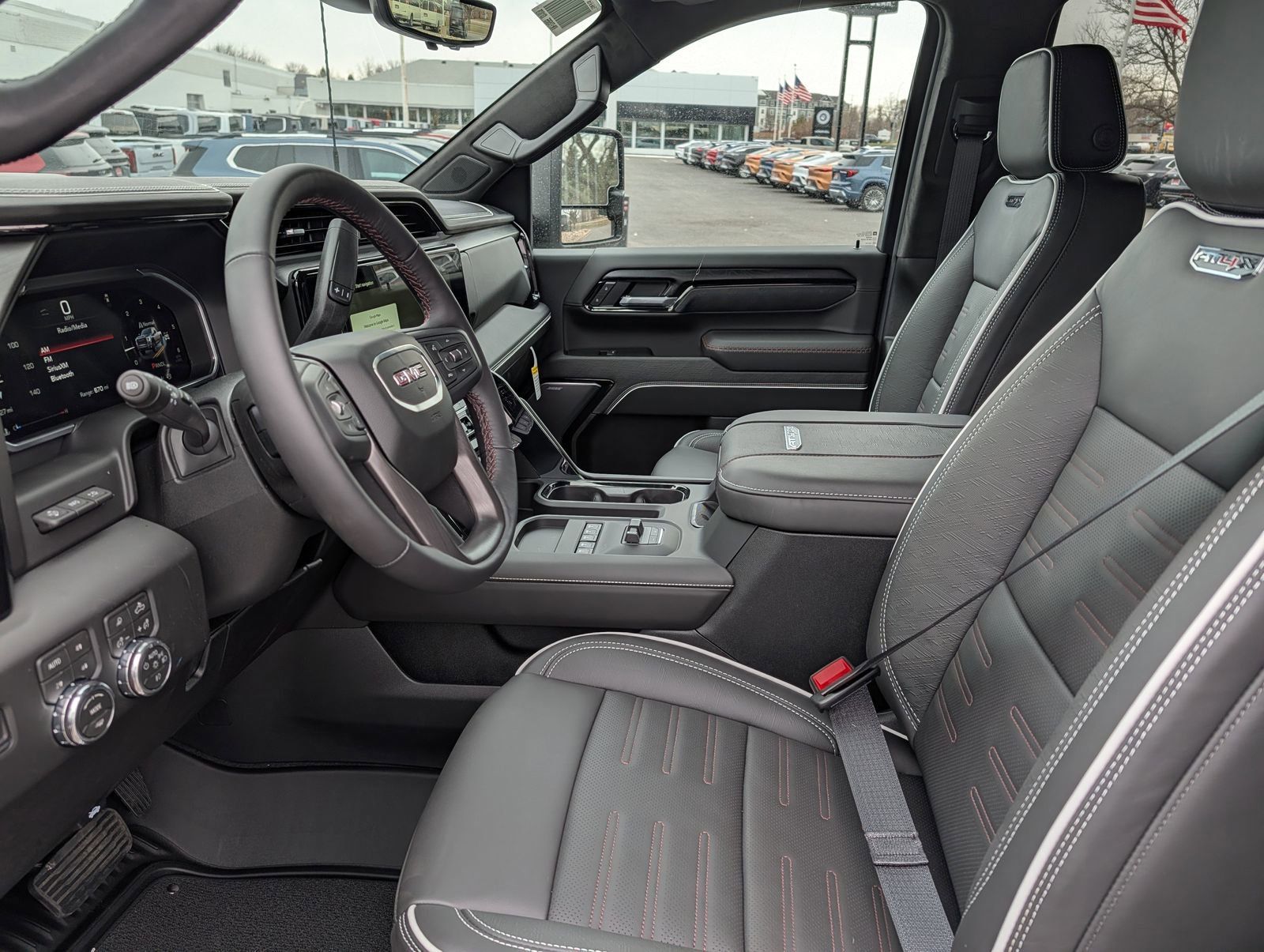 View vehicle photo 4