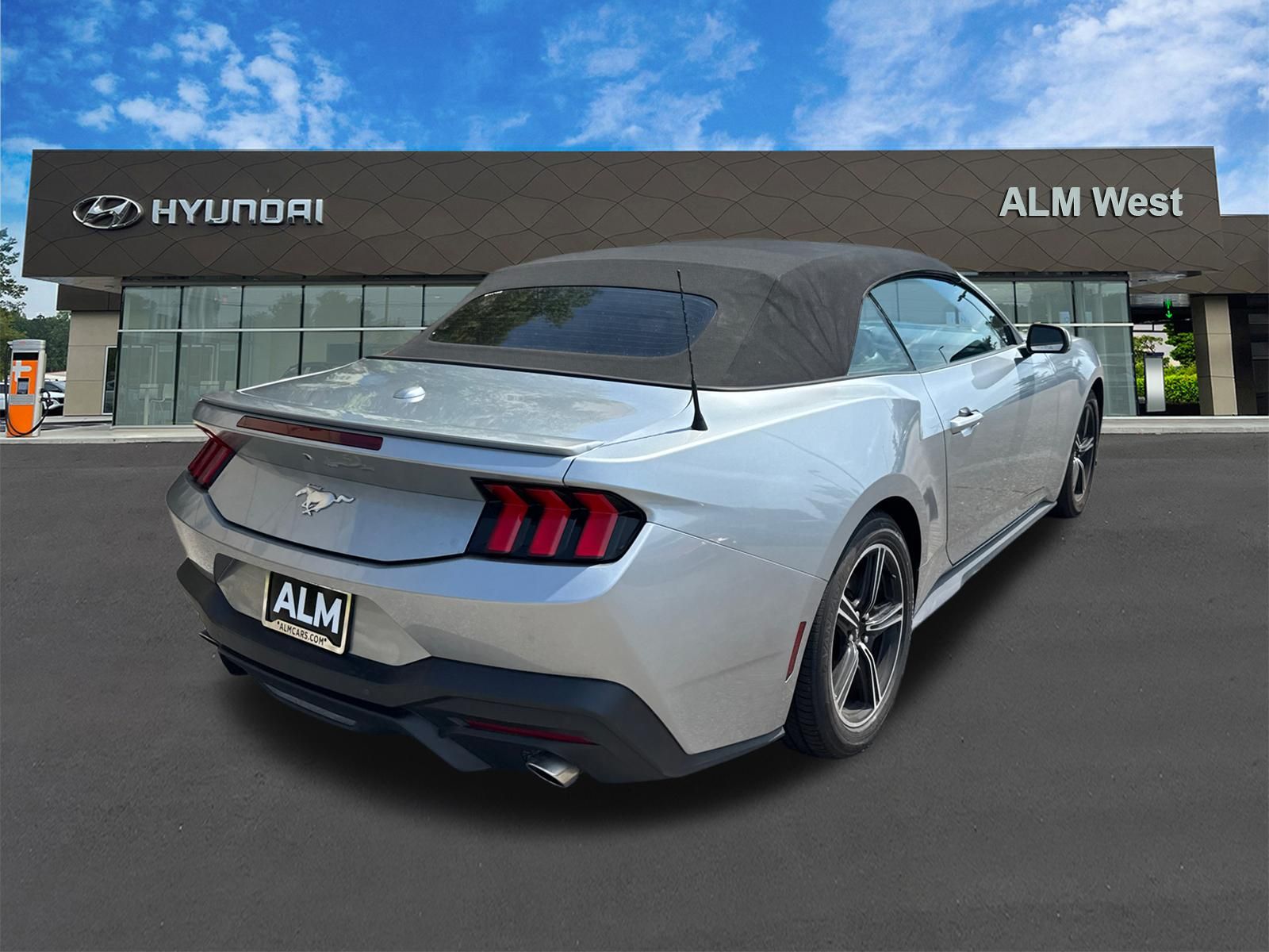 Used 2025 Silver Ford EcoBoost Premium image 5